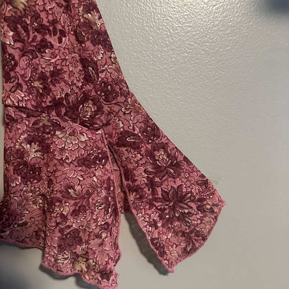 Vintage Y2K Bigaycda Maroon Sheer floral Top with split bell sleeve size medium - Picture 7 of 8